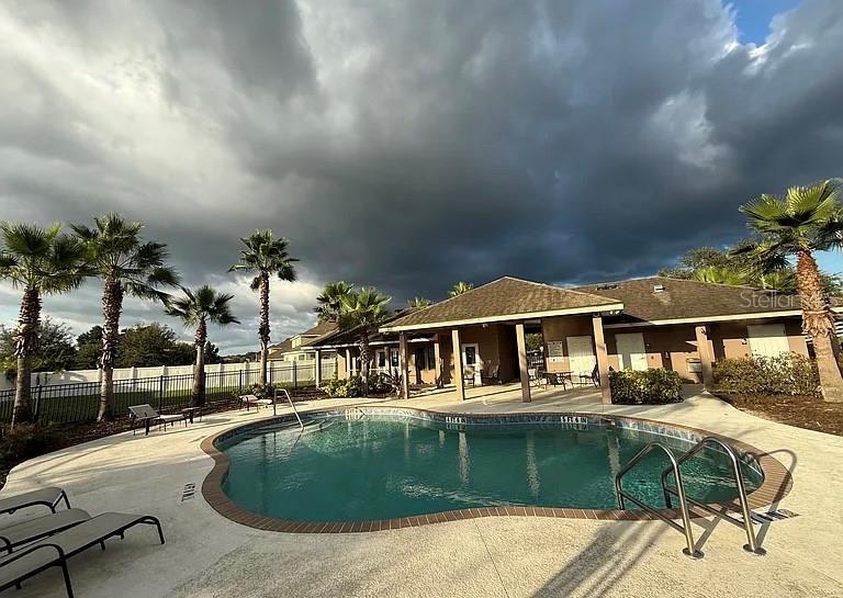 9766 TRONCAIS CIR, THONOTOSASSA, FL, 33592