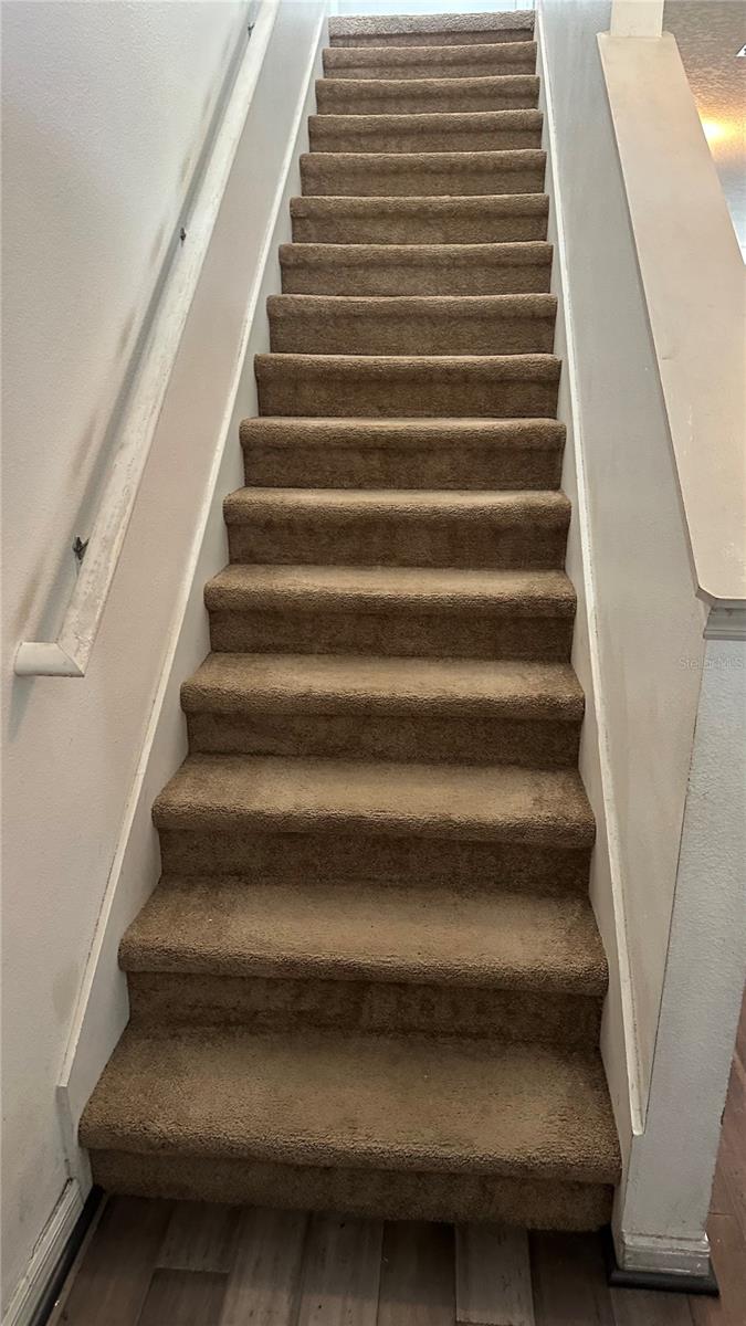 9766 TRONCAIS CIR, THONOTOSASSA, FL, 33592