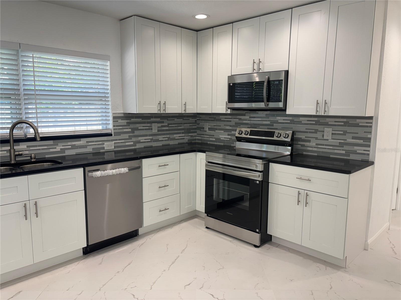 640 SAN SALVADOR DR, DUNEDIN, FL, 34698