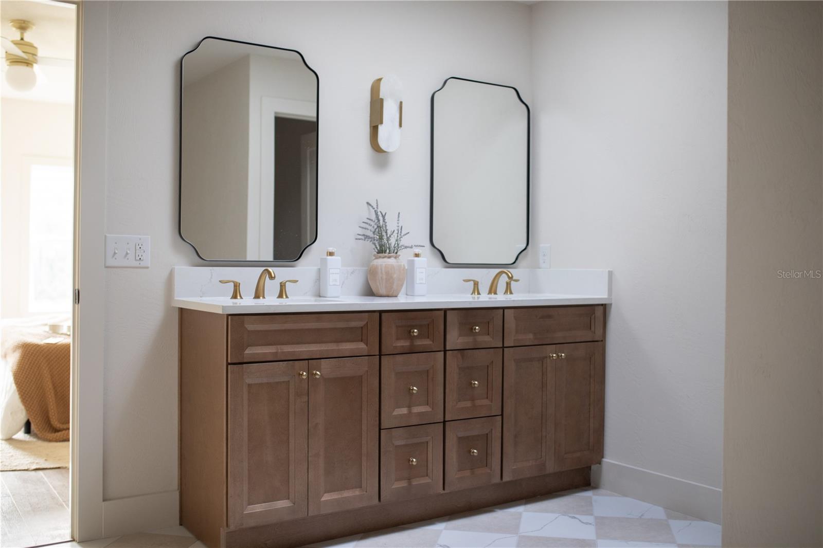 320 RODEO RD, ORMOND BEACH, FL, 32174