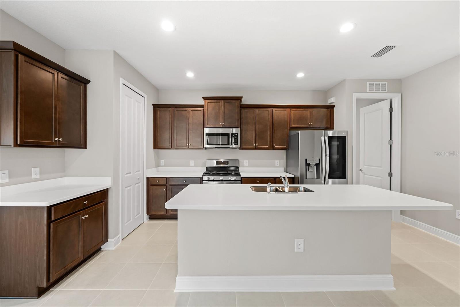 10072 LAKE WALES CIR, SARASOTA, FL, 34241