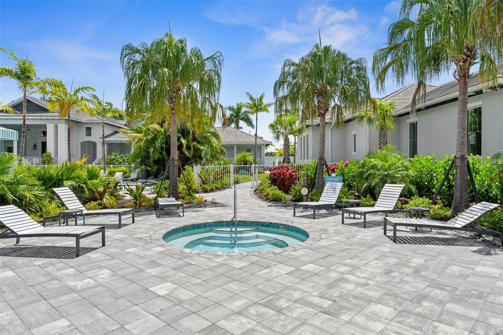 10072 LAKE WALES CIR, SARASOTA, FL, 34241