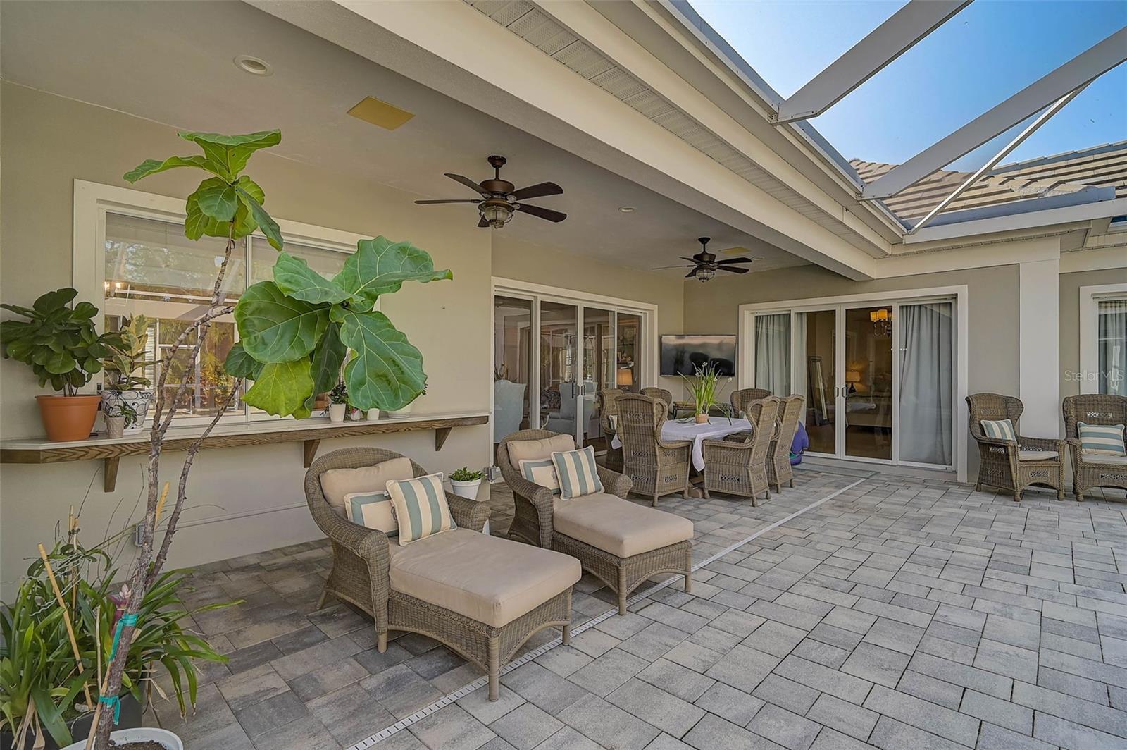 A4667740 Property Photo