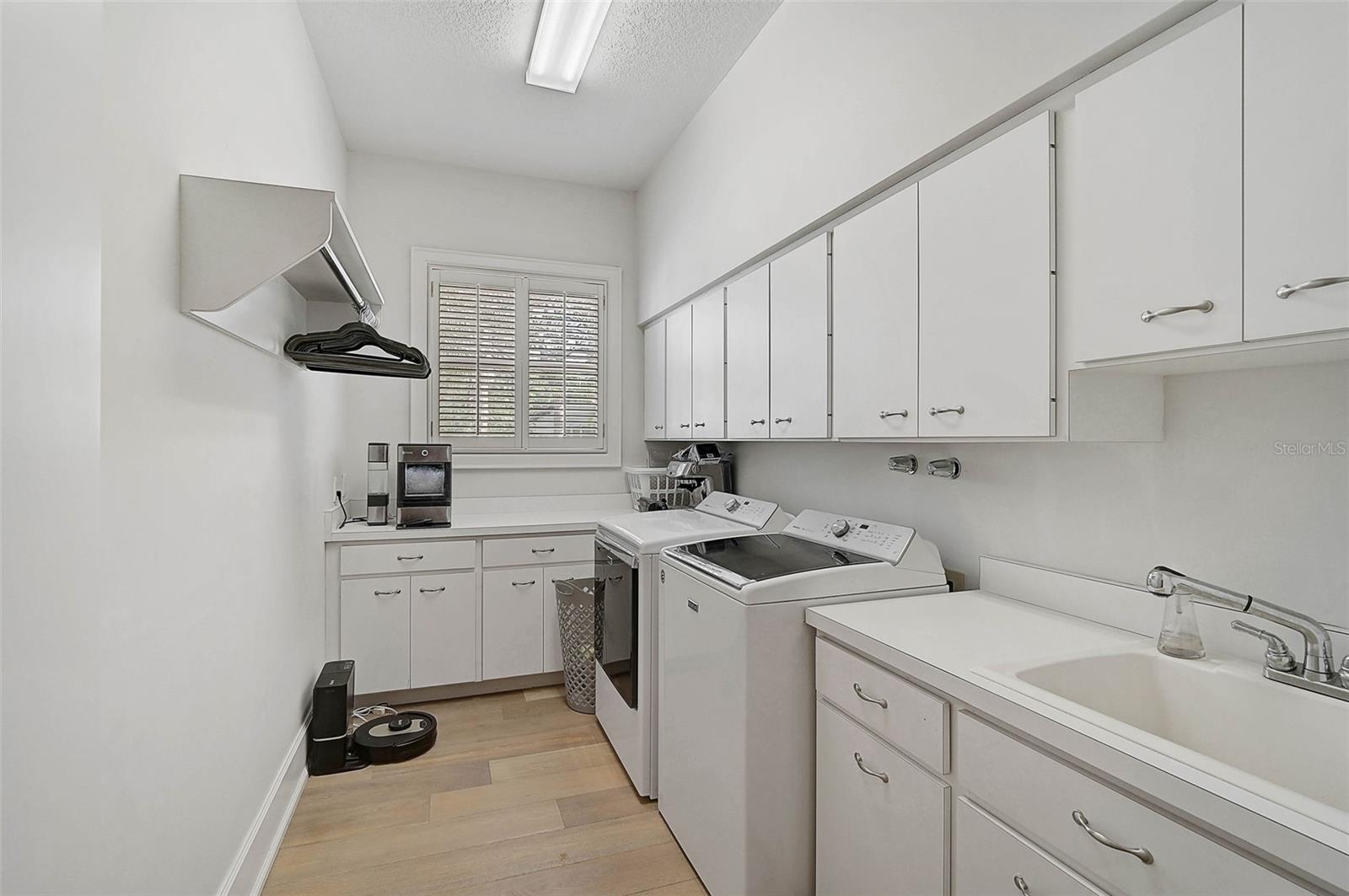 A4667740 Property Photo