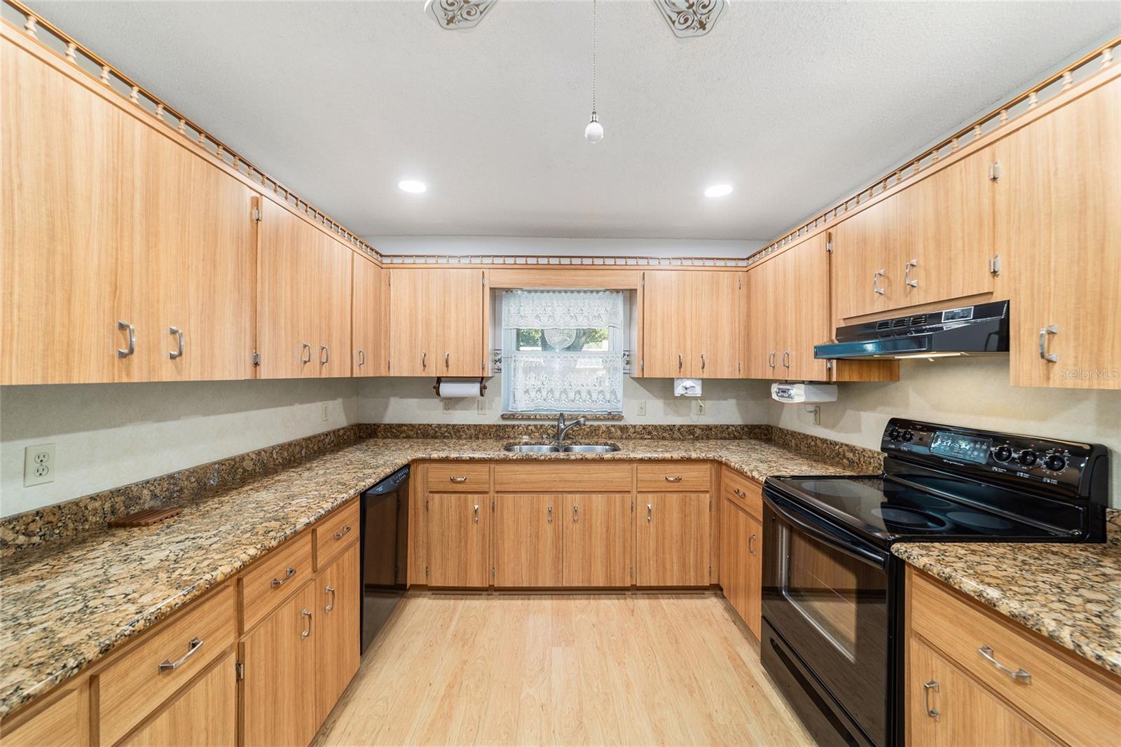 8702 SW 93RD LN #D, OCALA, FL, 34481