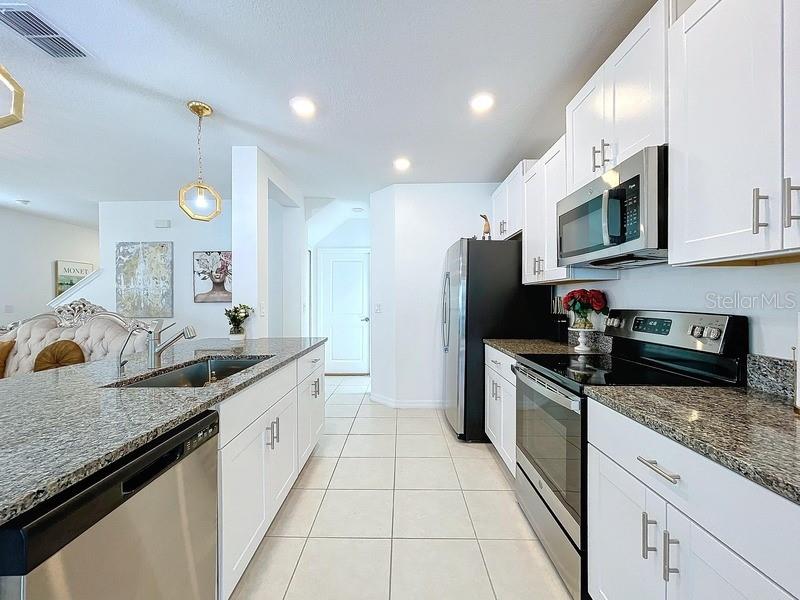 6744 BACK FORTY LOOP, ZEPHYRHILLS, FL, 33541