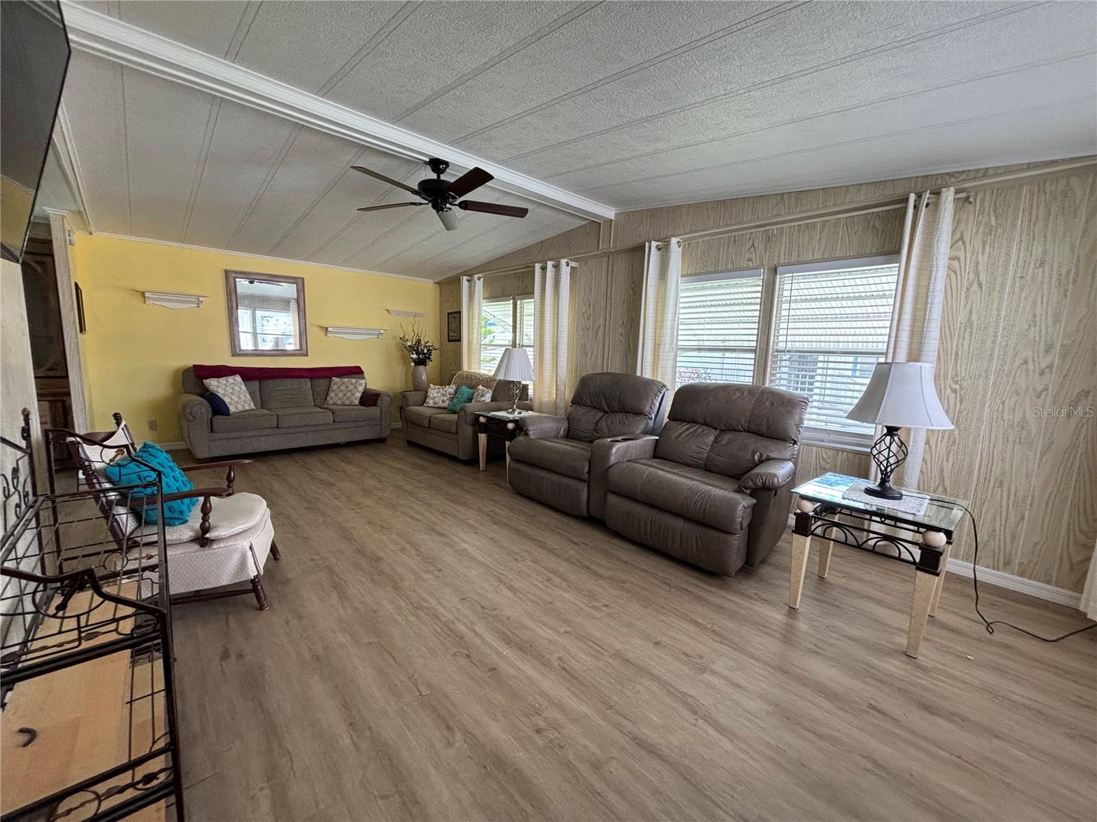 A4667751 Property Photo