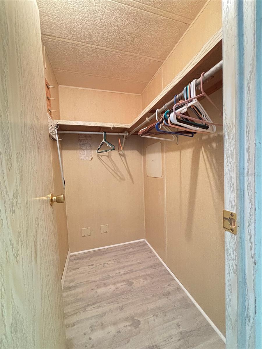 A4667751 Property Photo