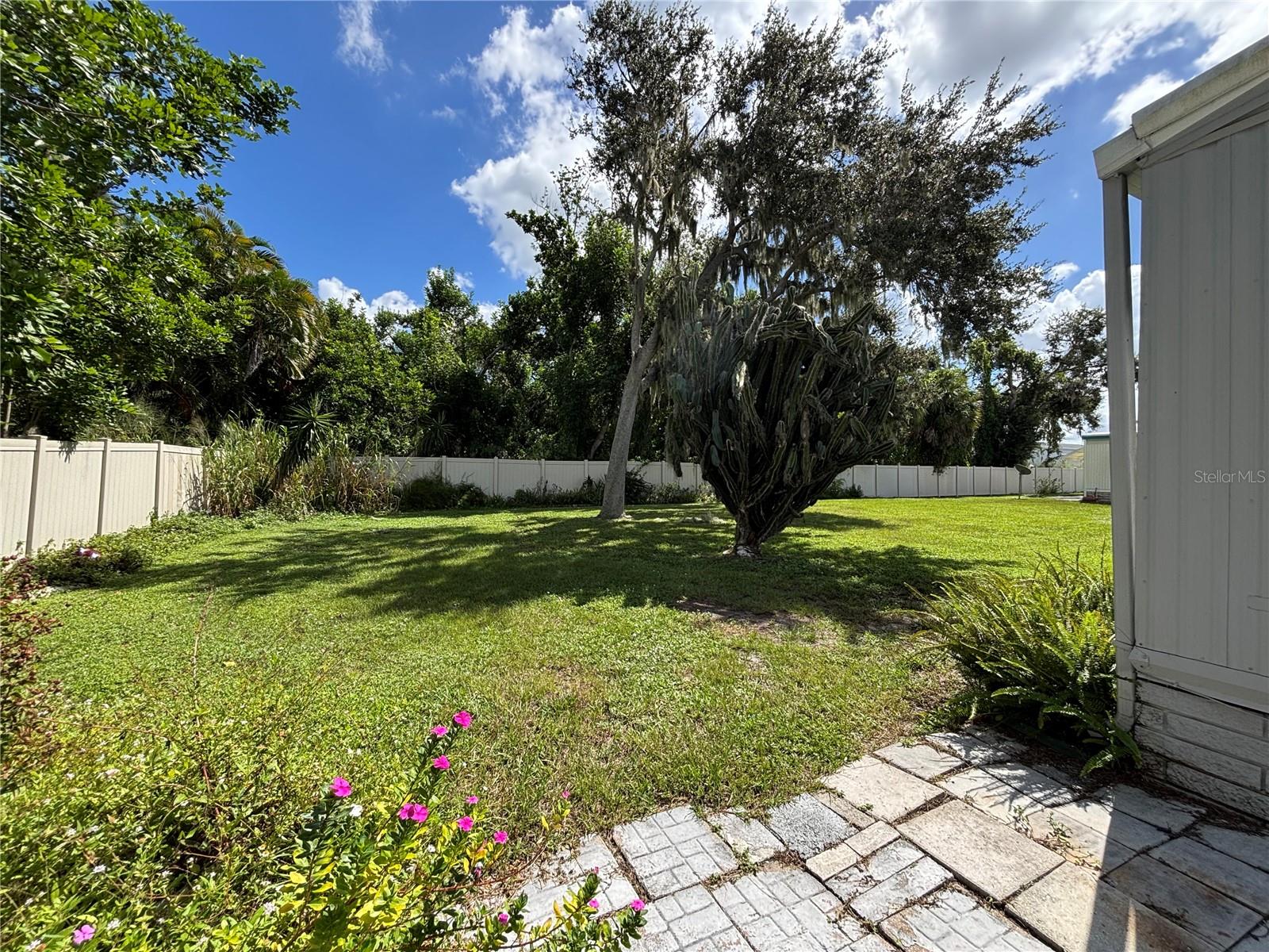 A4667751 Property Photo