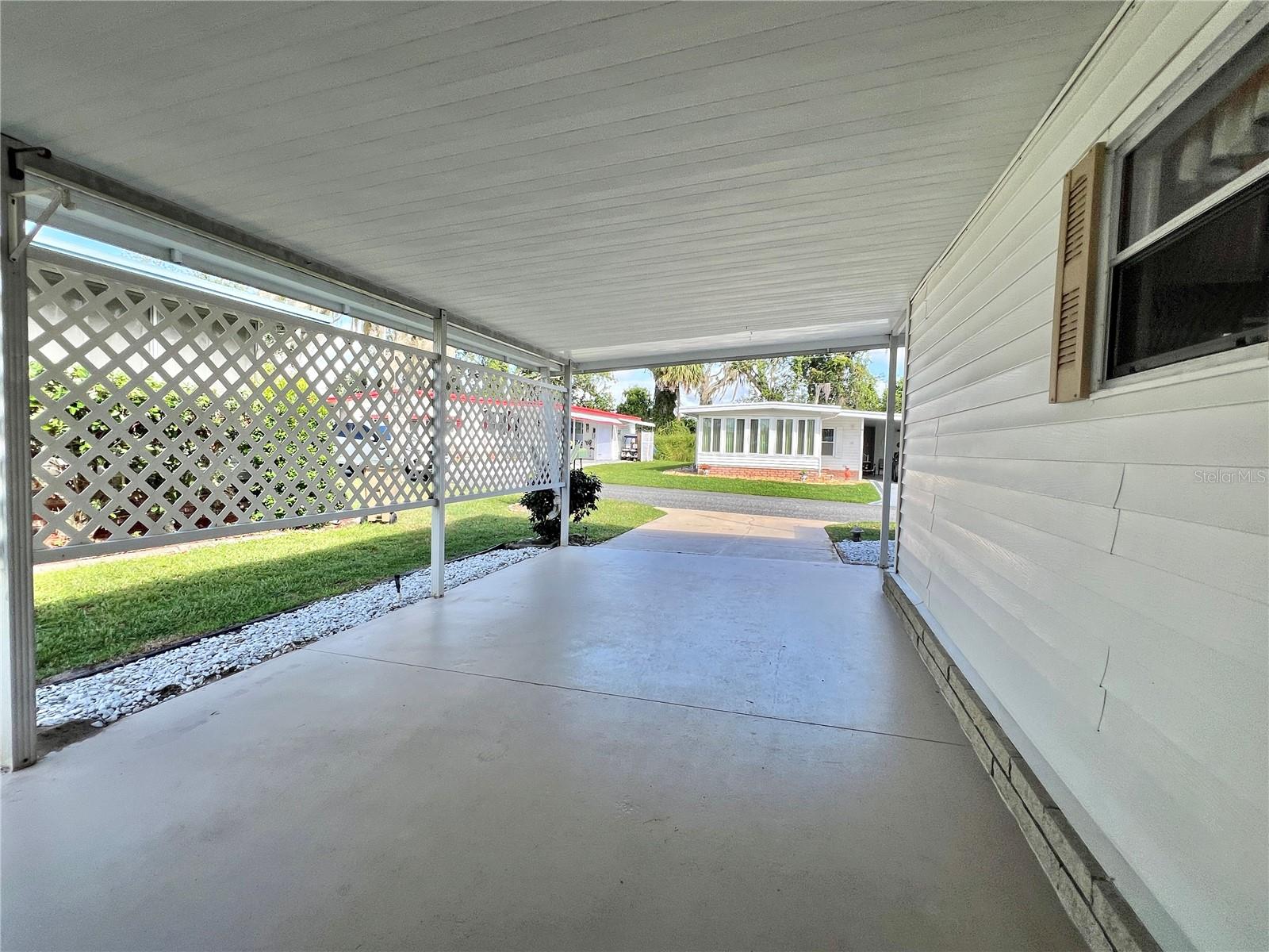 107 WILLOW LN, LEESBURG, FL, 34748