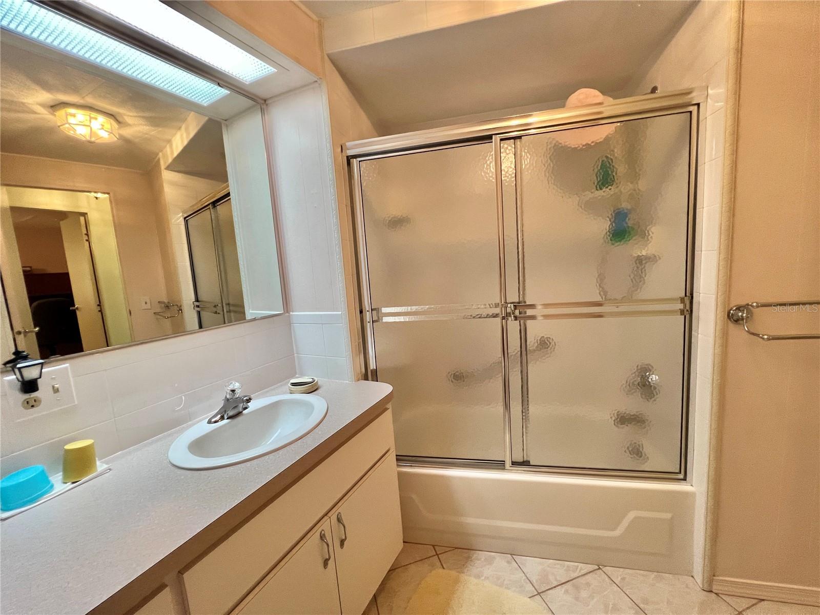 107 WILLOW LN, LEESBURG, FL, 34748