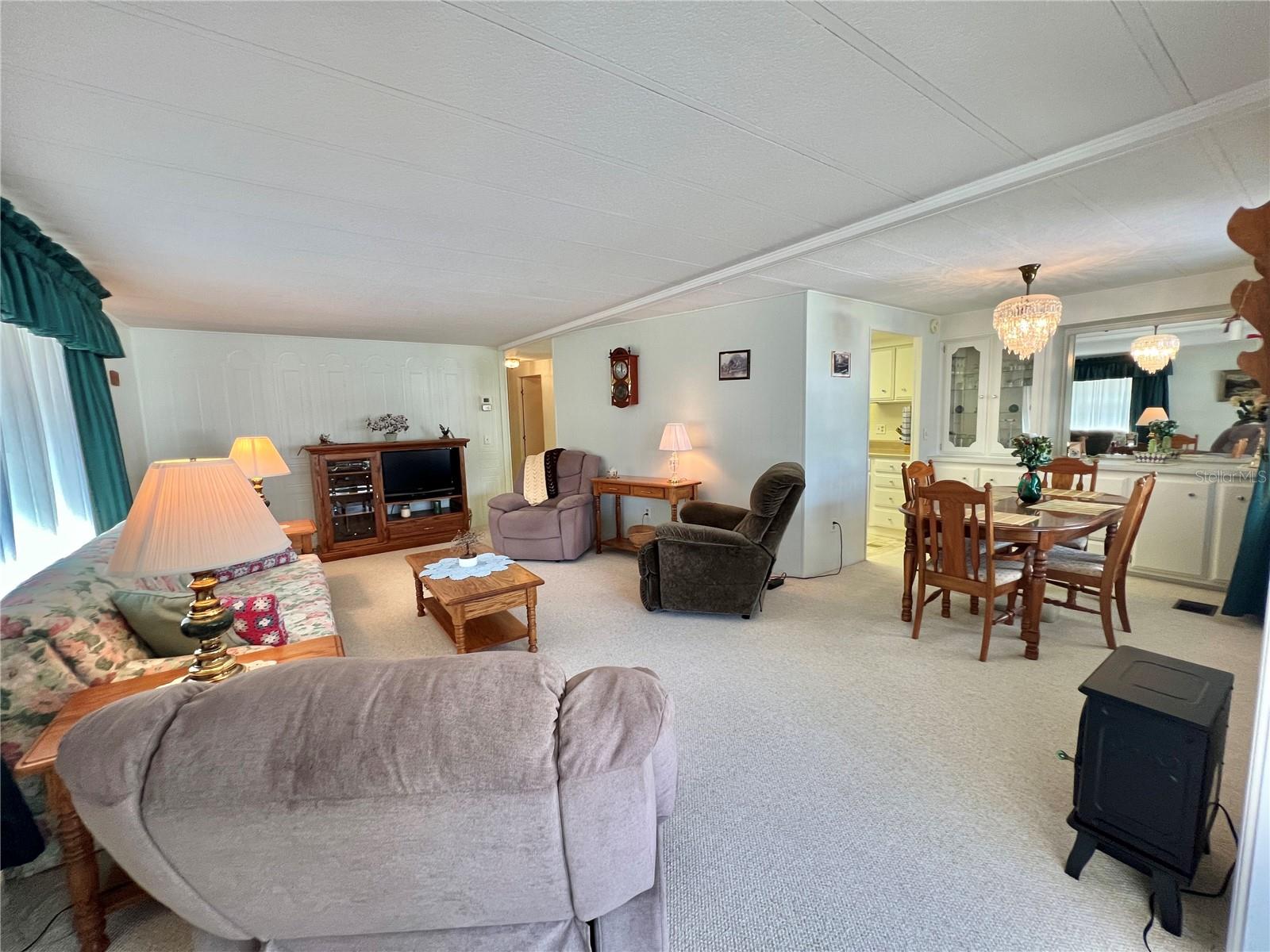 107 WILLOW LN, LEESBURG, FL, 34748