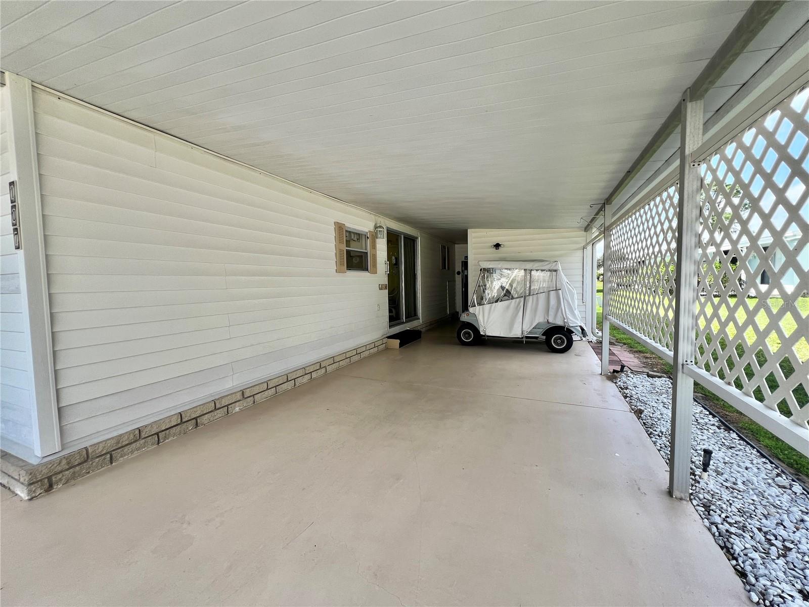 107 WILLOW LN, LEESBURG, FL, 34748