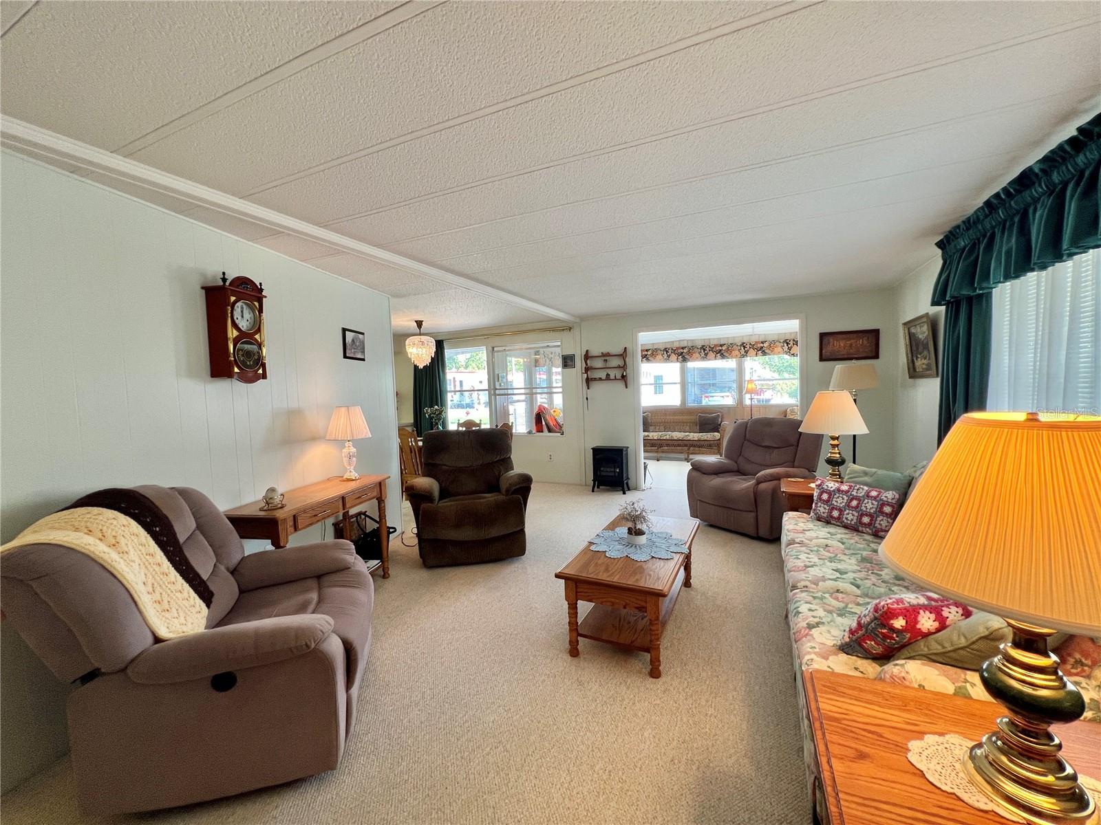 107 WILLOW LN, LEESBURG, FL, 34748