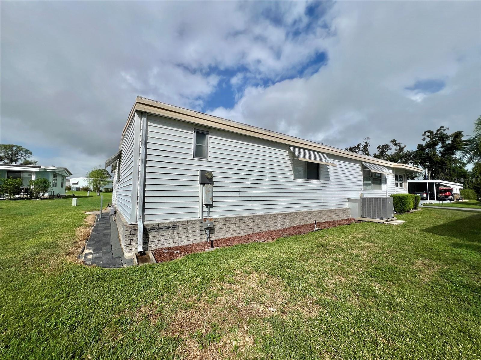 107 WILLOW LN, LEESBURG, FL, 34748