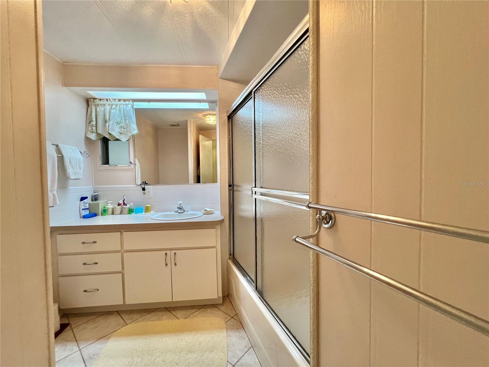 107 WILLOW LN, LEESBURG, FL, 34748