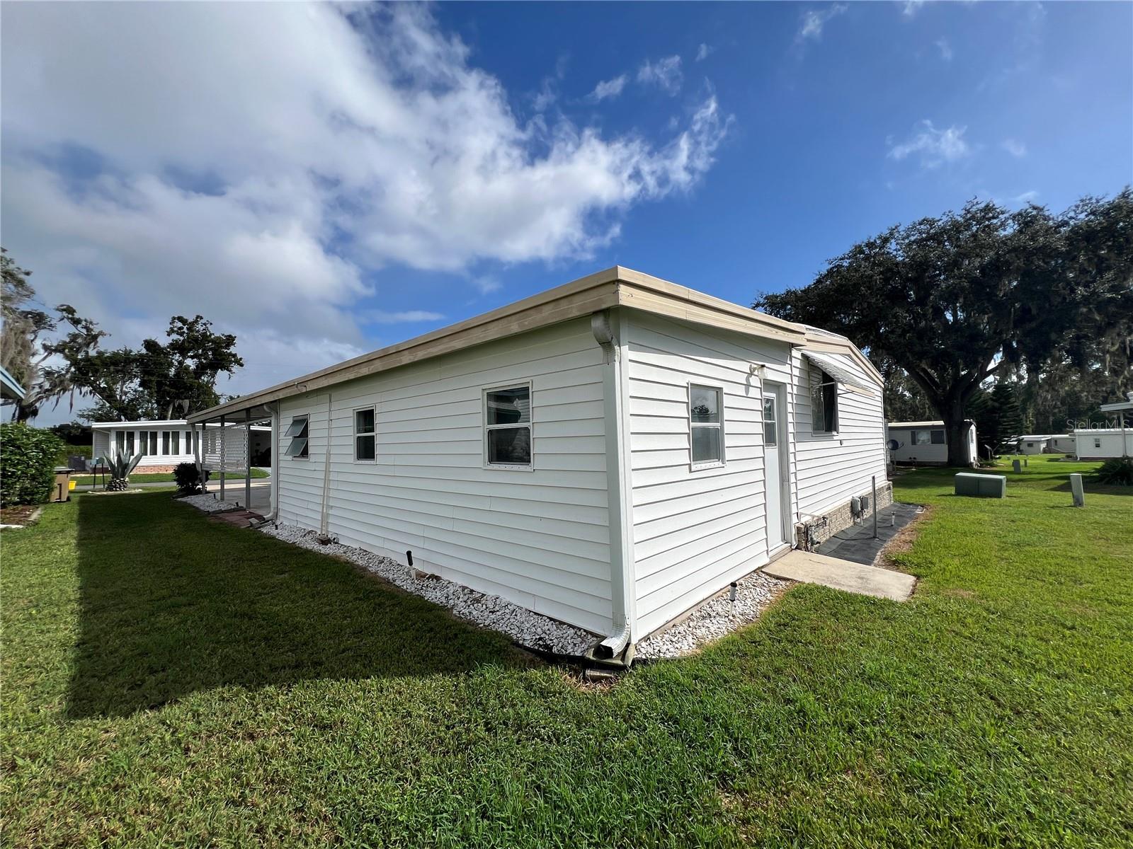 107 WILLOW LN, LEESBURG, FL, 34748