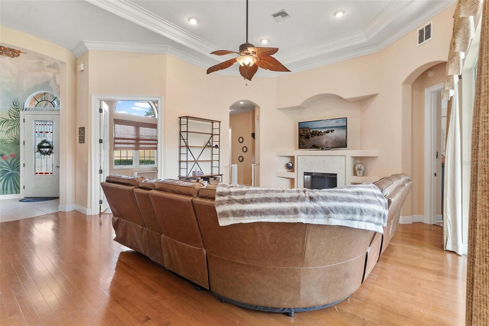 38800 HARBORWOODS PL, LADY LAKE, FL, 32159