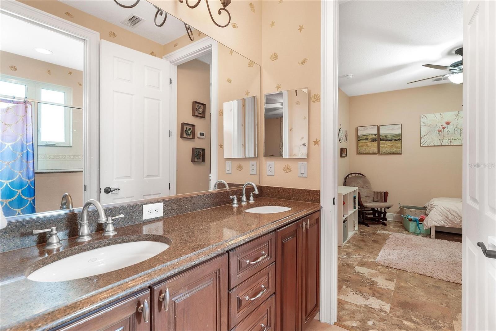 38800 HARBORWOODS PL, LADY LAKE, FL, 32159