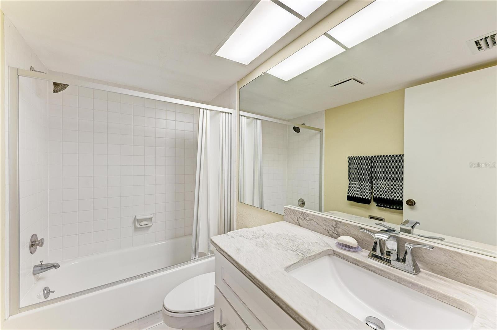 1617 BAYHOUSE CT #121, SARASOTA, FL, 34231