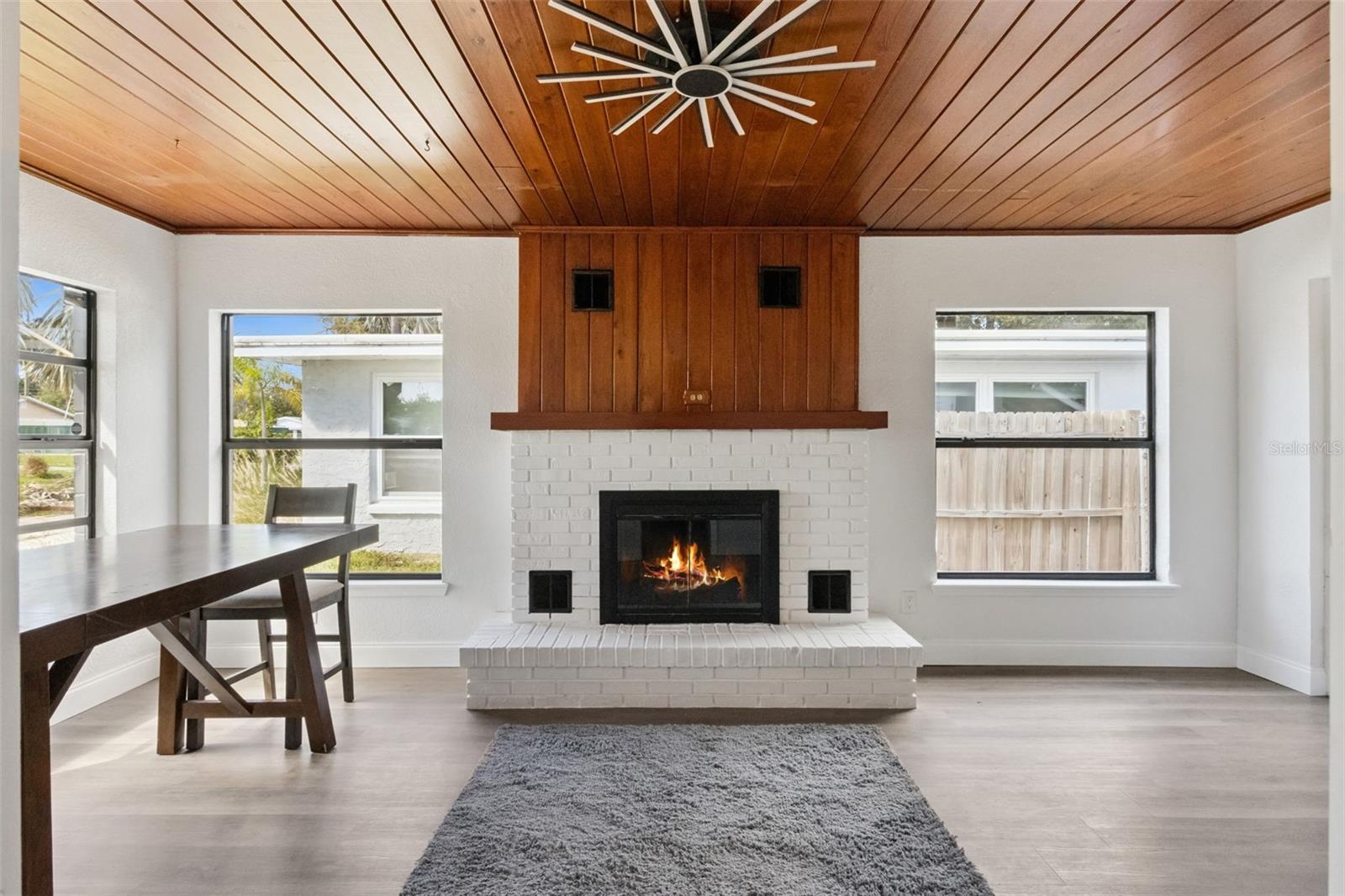 9033 3RD ST N, ST PETERSBURG, FL, 33702