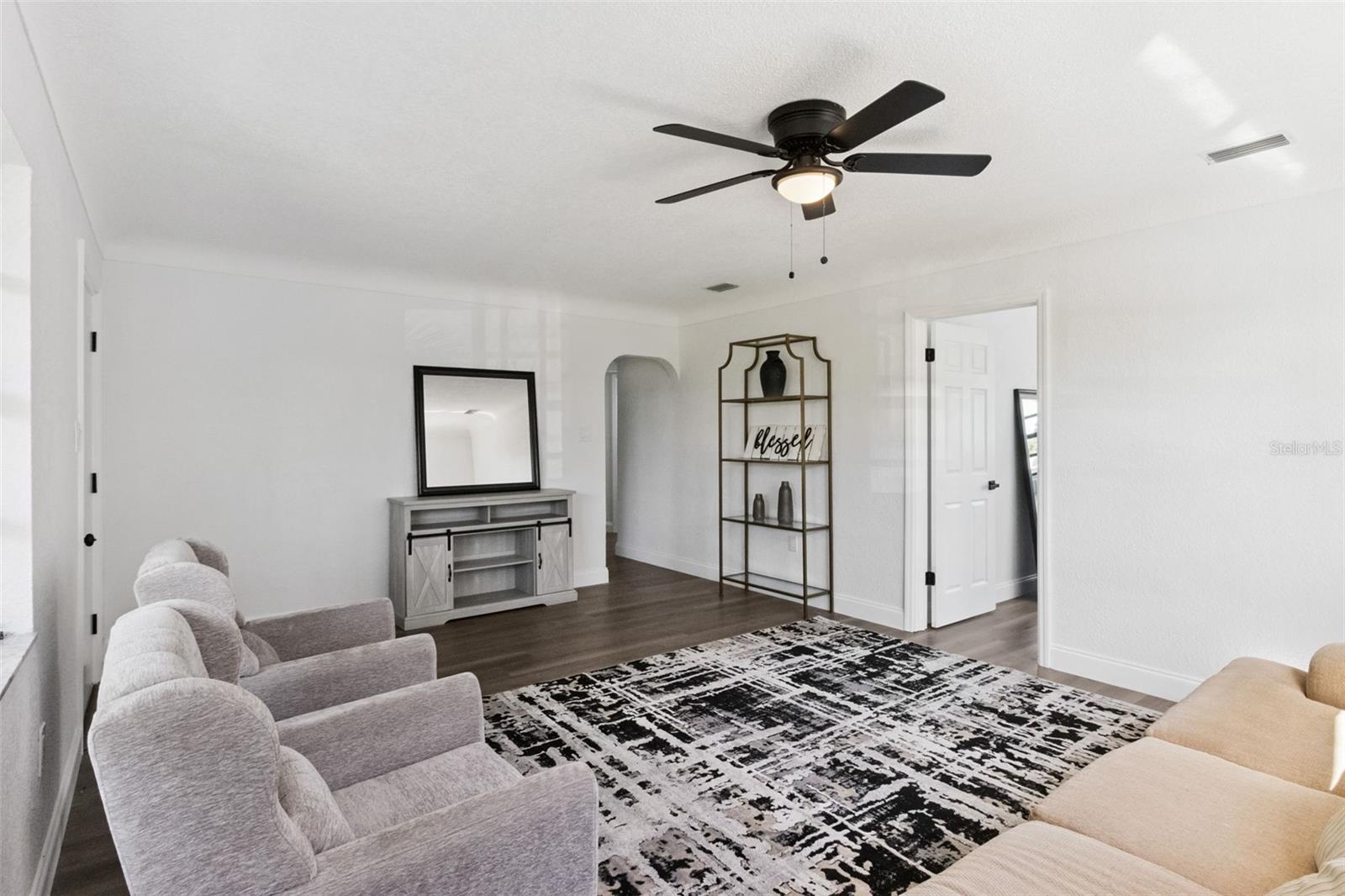 9033 3RD ST N, ST PETERSBURG, FL, 33702