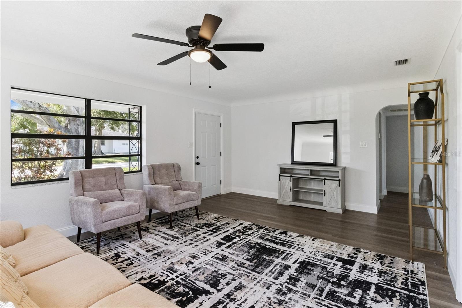 9033 3RD ST N, ST PETERSBURG, FL, 33702