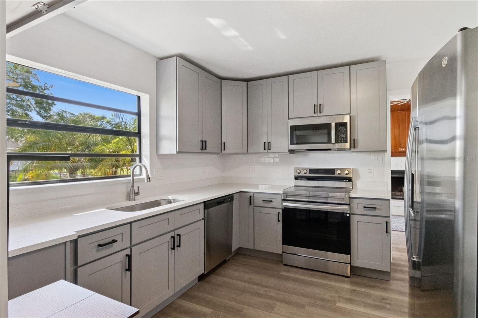 9033 3RD ST N, ST PETERSBURG, FL, 33702