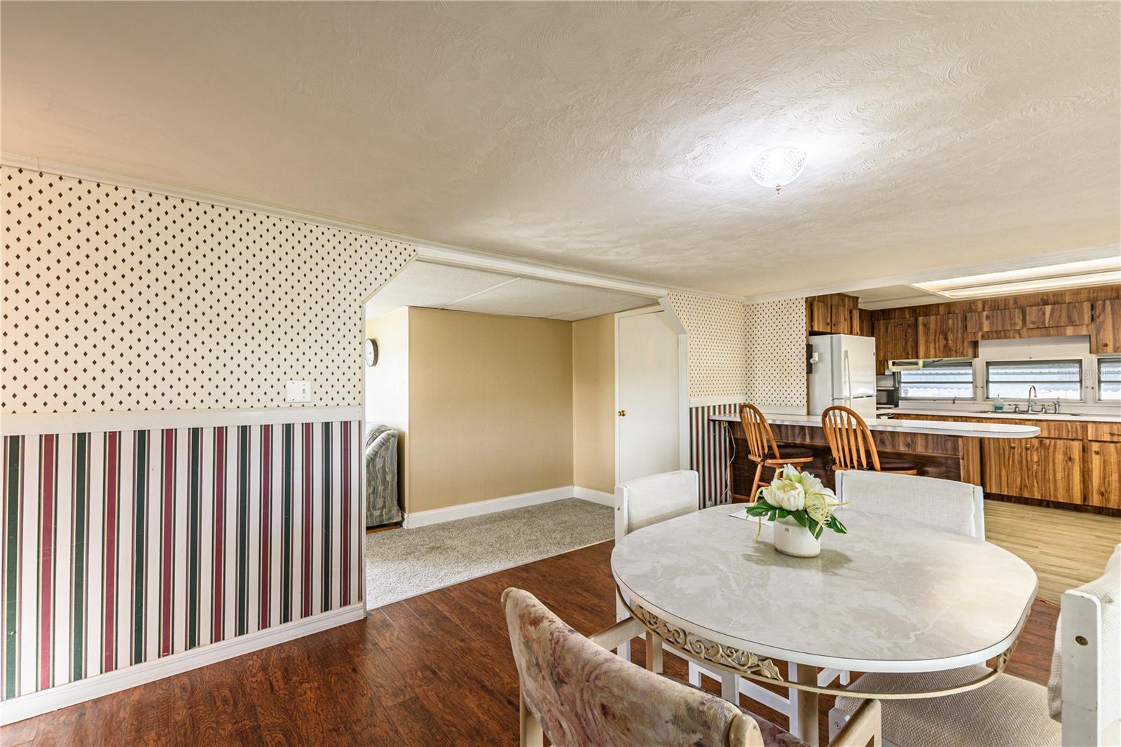 TB8435794 Property Photo