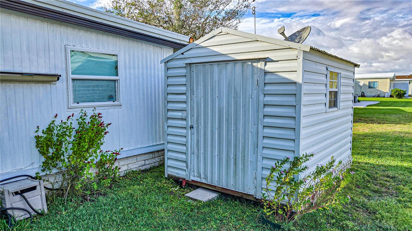 TB8435794 Property Photo