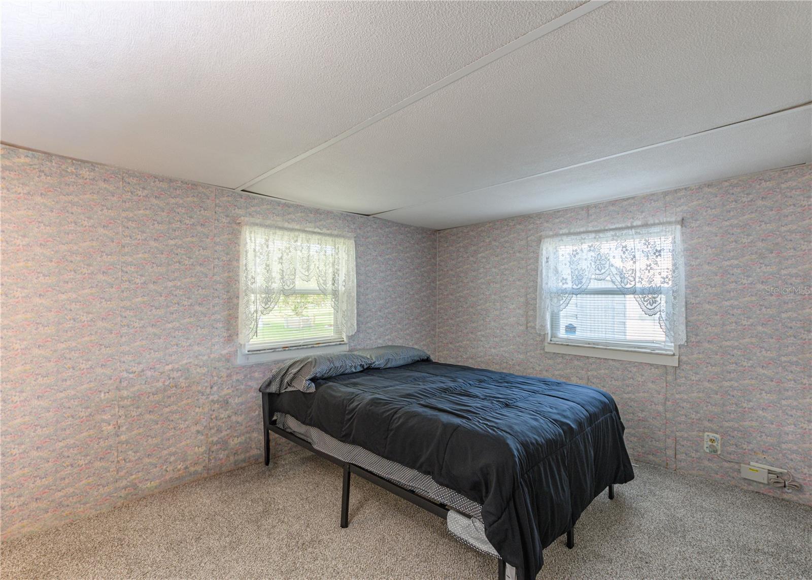 TB8435794 Property Photo