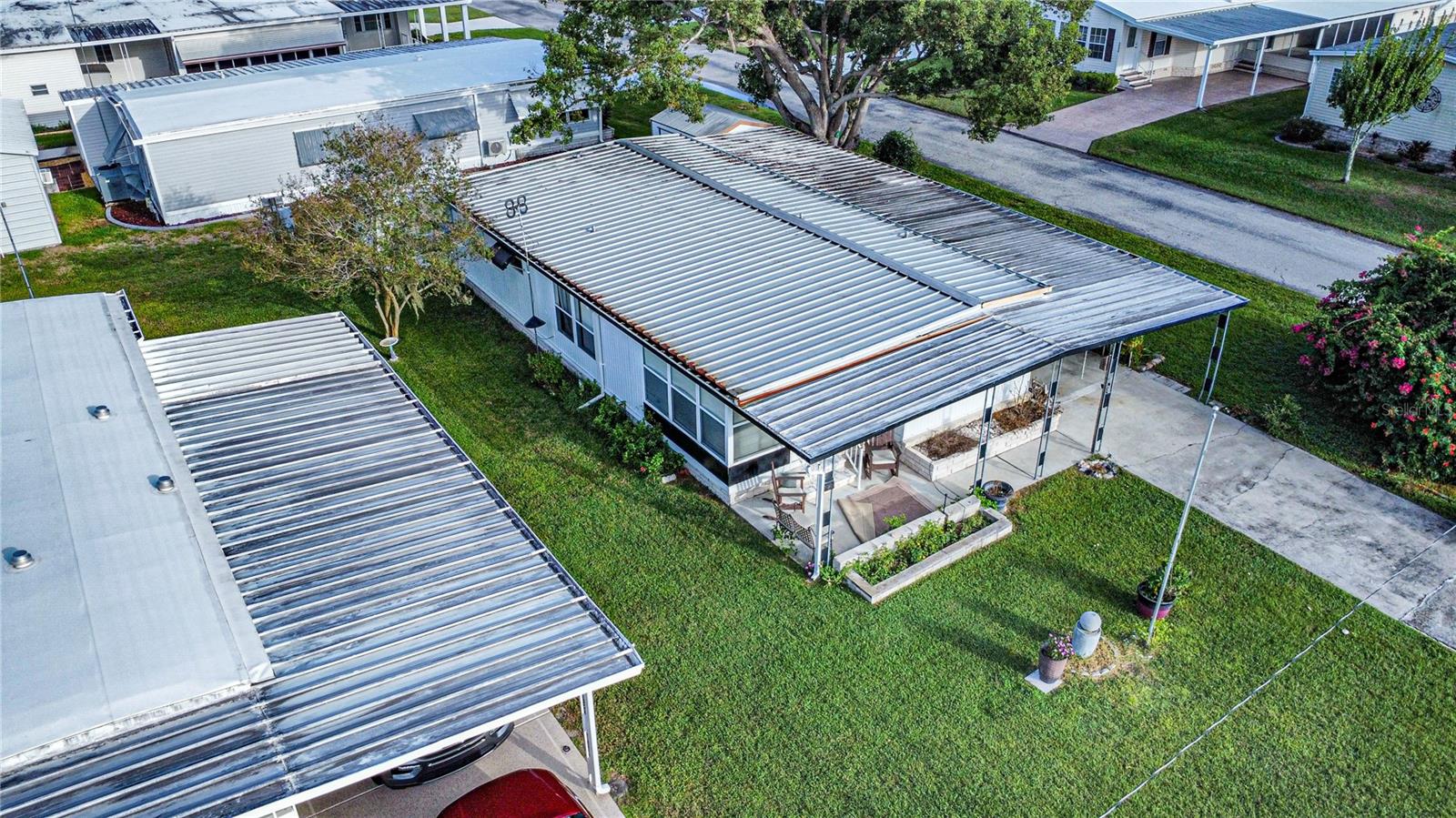 TB8435794 Property Photo