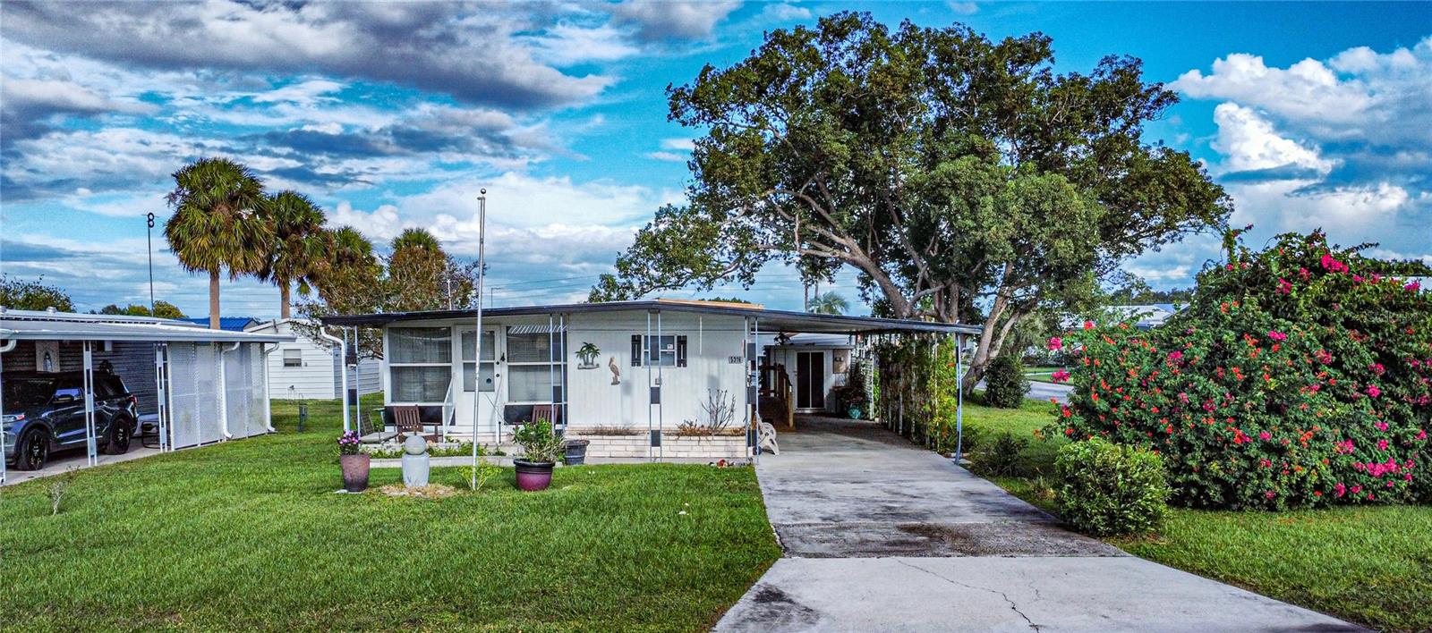 TB8435794 Property Photo