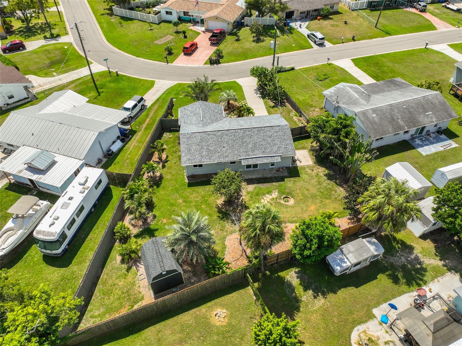 469 FLORIDA CIR N, APOLLO BEACH, FL, 33572