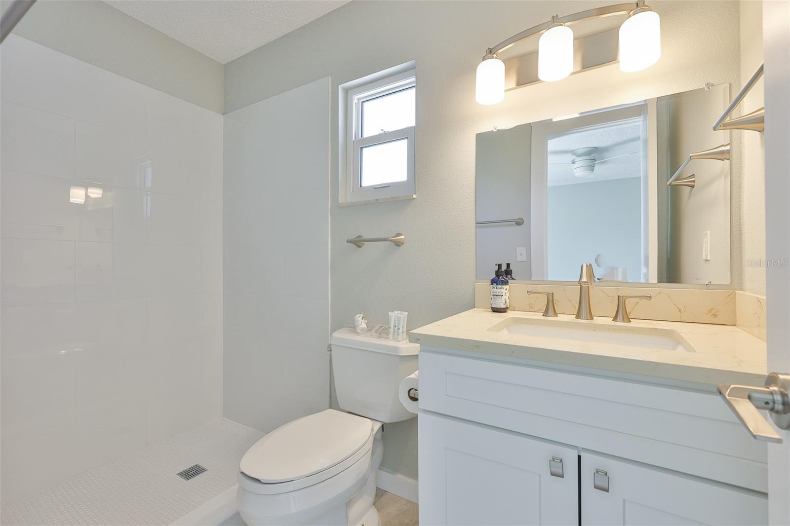 469 FLORIDA CIR N, APOLLO BEACH, FL, 33572