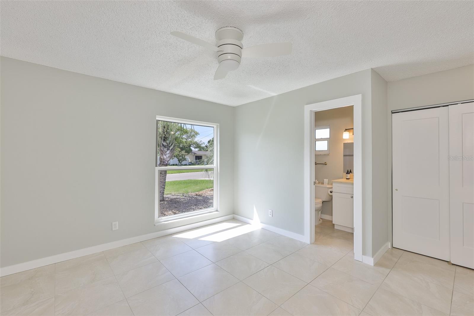 469 FLORIDA CIR N, APOLLO BEACH, FL, 33572