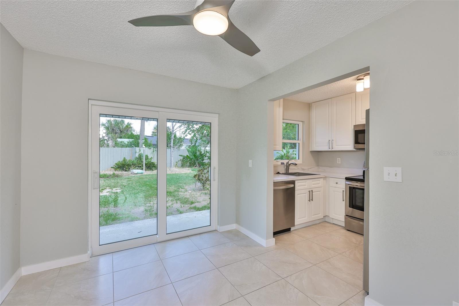 469 FLORIDA CIR N, APOLLO BEACH, FL, 33572