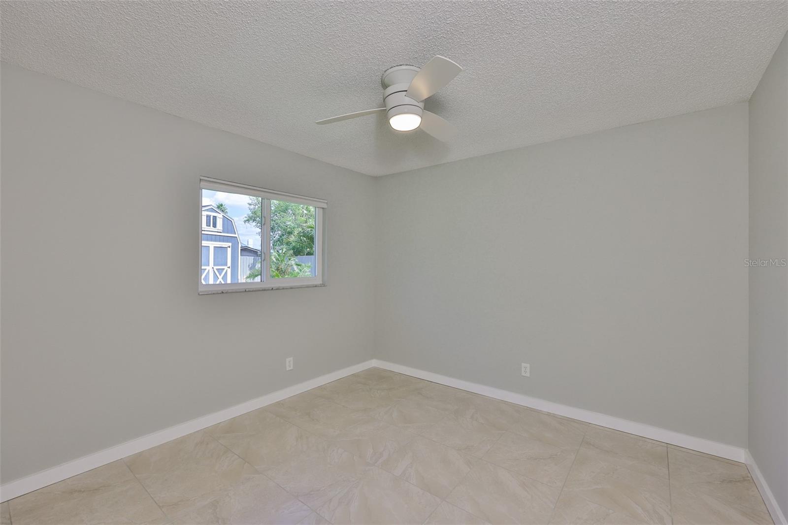 469 FLORIDA CIR N, APOLLO BEACH, FL, 33572