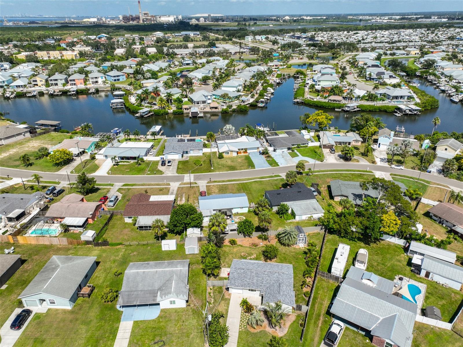 469 FLORIDA CIR N, APOLLO BEACH, FL, 33572