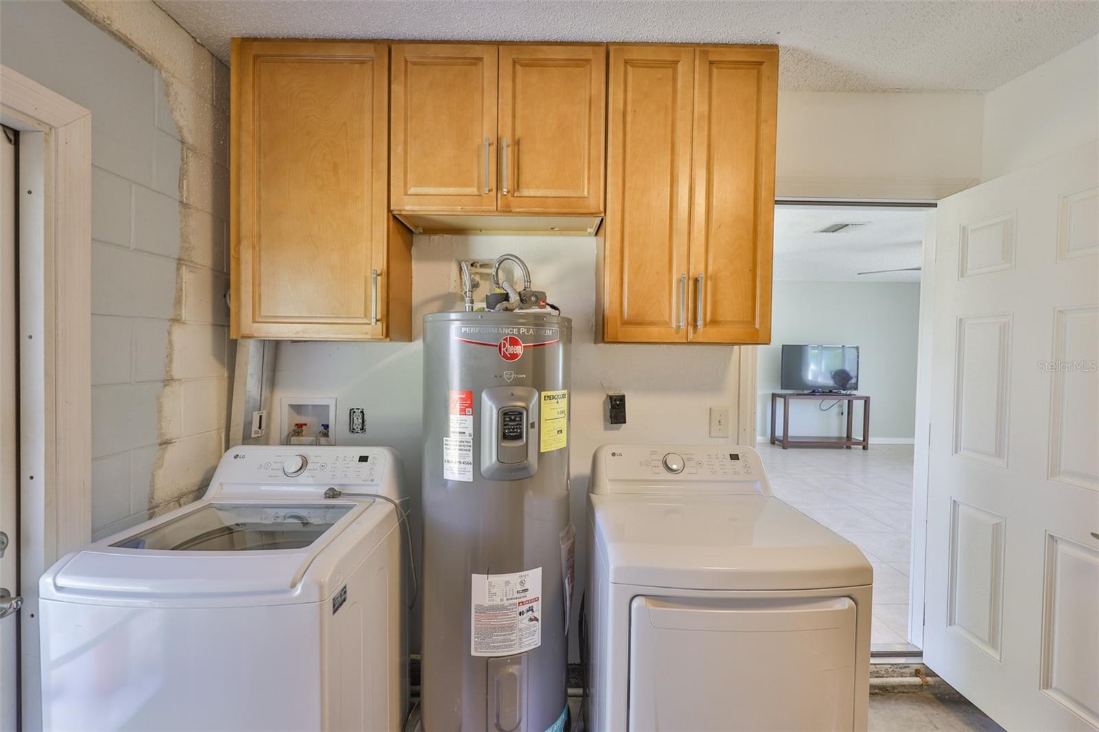 469 FLORIDA CIR N, APOLLO BEACH, FL, 33572