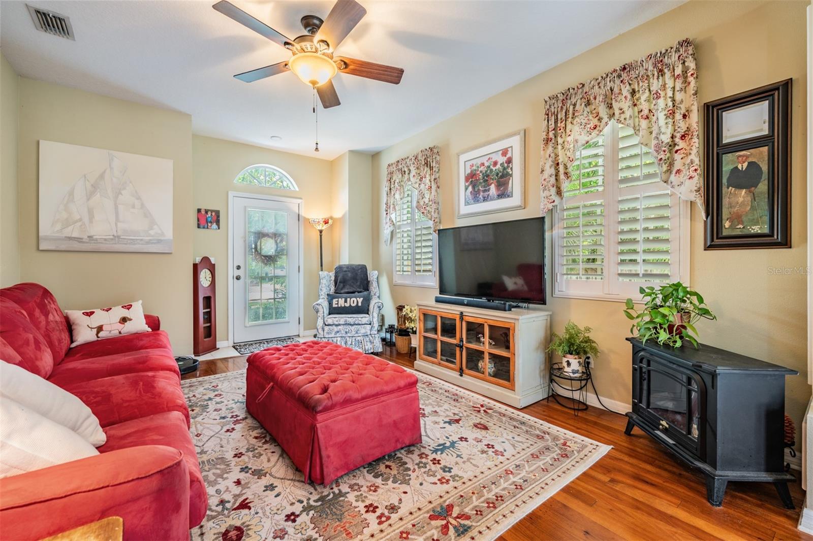 1640 NEBRASKA AVE, PALM HARBOR, FL, 34683