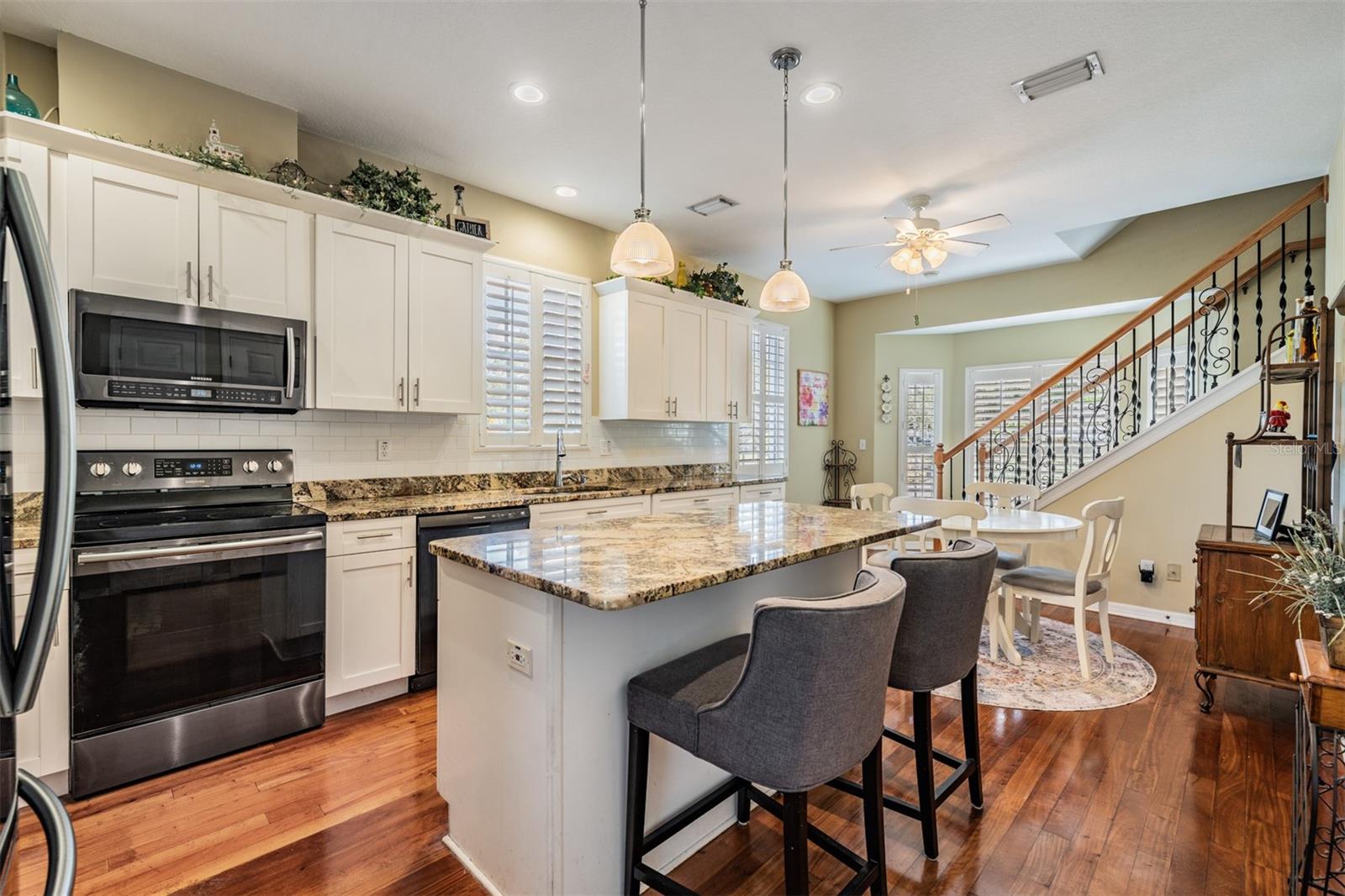 1640 NEBRASKA AVE, PALM HARBOR, FL, 34683