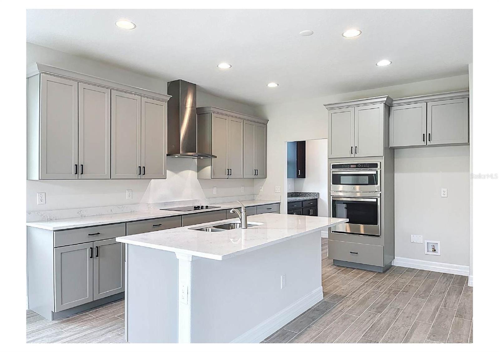 12021 JACKSON LANDING PL, TAMPA, FL, 33624