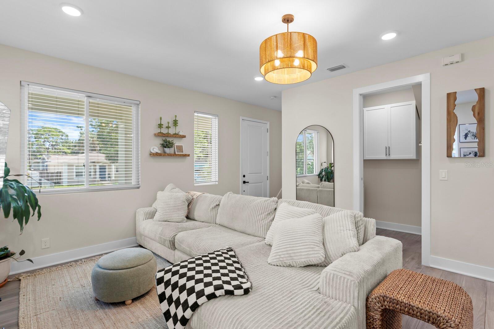 657 26TH AVE S, ST PETERSBURG, FL, 33705