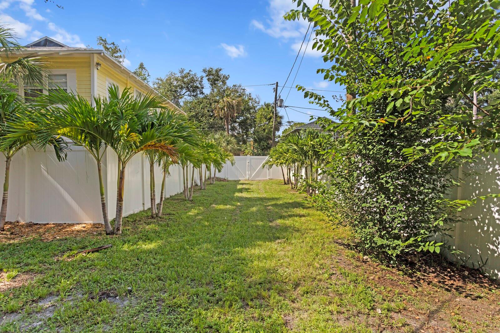 657 26TH AVE S, ST PETERSBURG, FL, 33705