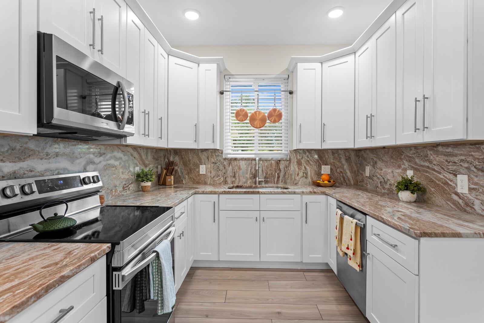 657 26TH AVE S, ST PETERSBURG, FL, 33705