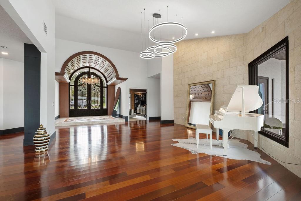 O6350786 Property Photo