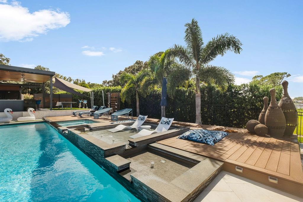 O6350786 Property Photo