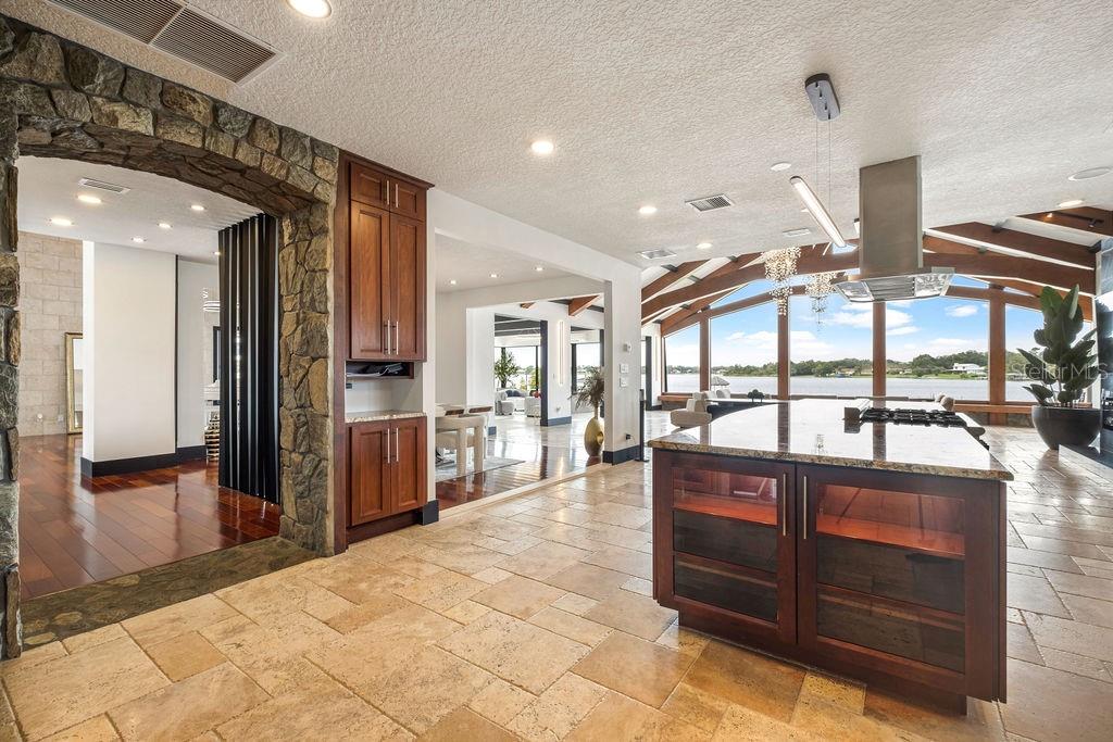 O6350786 Property Photo