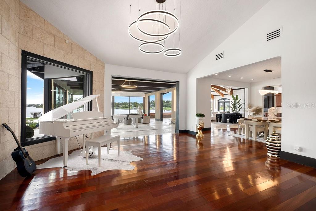 O6350786 Property Photo